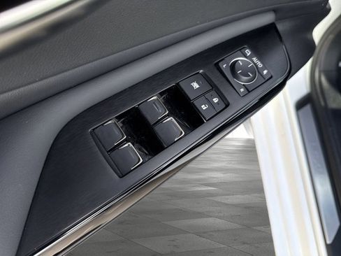 Certified 2023 Lexus ES 350 F Sport image 10