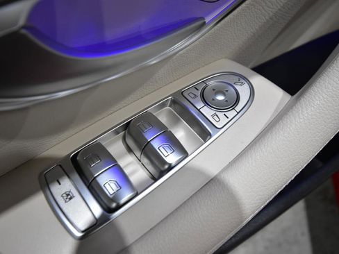 Used 2023 Mercedes-Benz E 450 4MATIC Cabriolet image 22