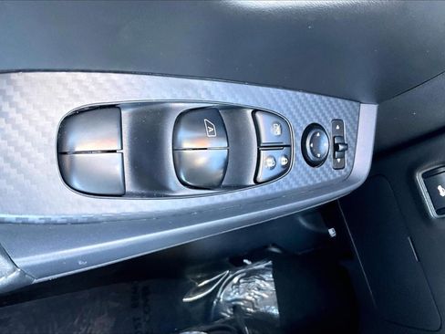 Used 2025 Nissan Sentra SV FWD image 35