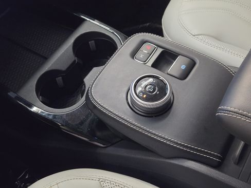 Certified 2021 Ford Mustang Mach-E Premium AWD/4WD image 21