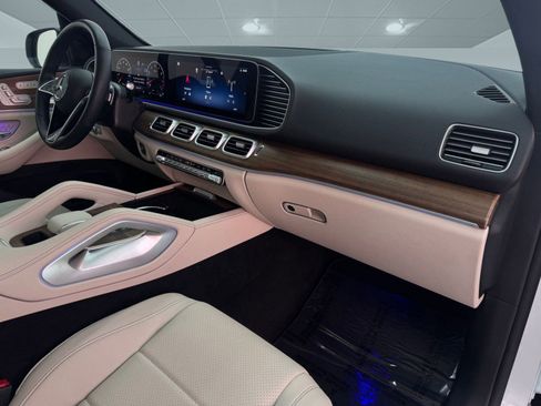 Used 2025 Mercedes-Benz GLE 450 4MATIC image 18