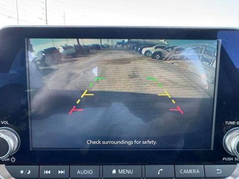 Used 2022 Nissan Sentra SV w/ Trunk Package image 9