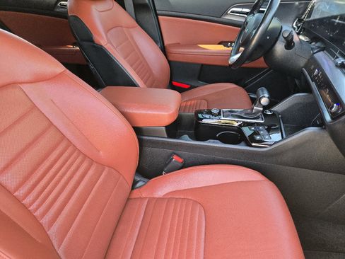 Used 2024 Kia Sportage SX image 19