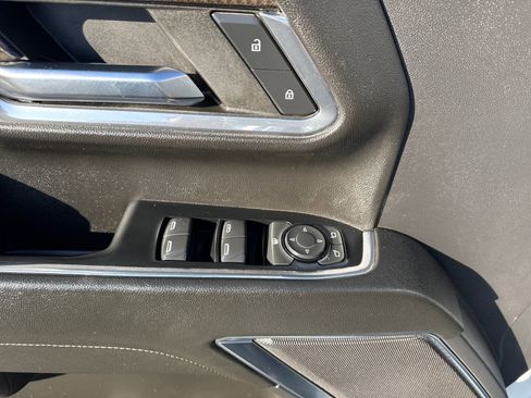 Used 2024 Chevrolet Silverado 2500 LT image 11