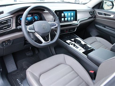 New 2026 Volkswagen Atlas SEL image 2