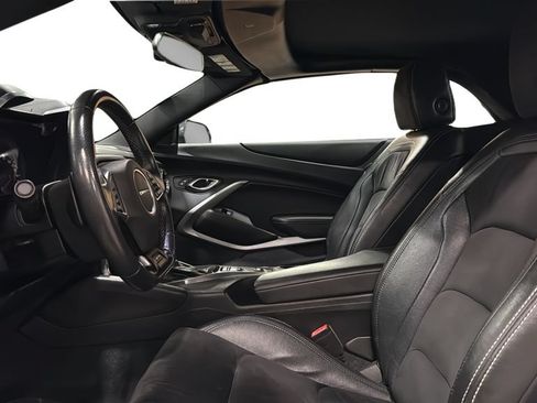 Used 2017 Chevrolet Camaro SS RWD image 18