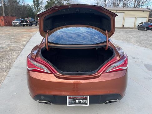 Used 2013 Hyundai Genesis 2.0T image 9