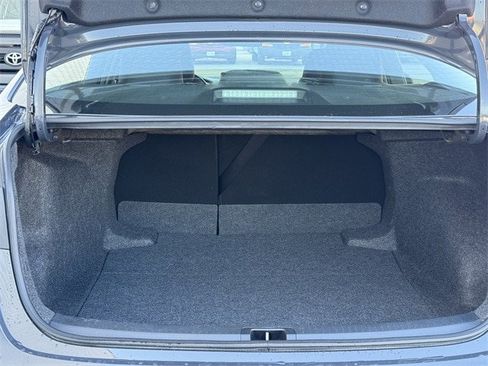 Used 2025 Toyota Corolla LE image 32