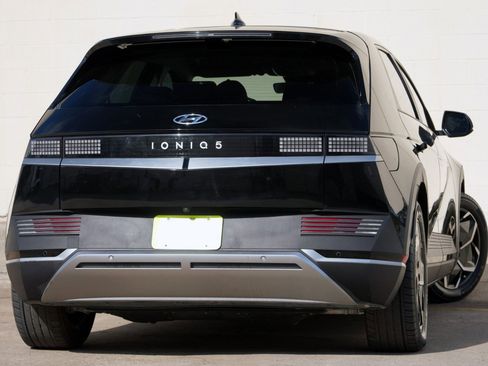 Used 2022 Hyundai Ioniq 5 SE w/ Cargo Package RWD image 4