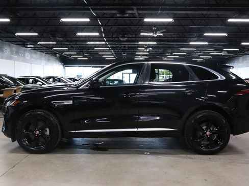 Used 2021 Jaguar F-PACE image 2