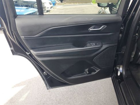 Used 2023 Jeep Grand Cherokee L Altitude image 32