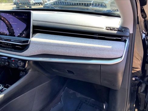 Used 2022 Jeep Compass Latitude w/ Sun and Sound Group image 18