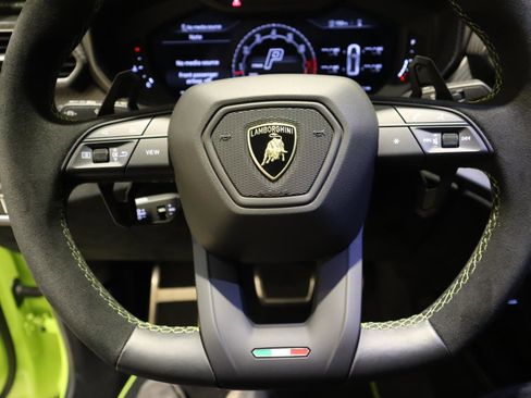 Used 2023 Lamborghini Urus Performante image 28