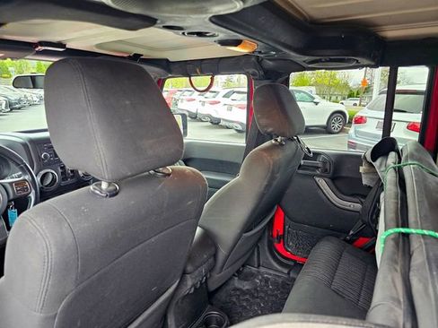 Used 2012 Jeep Wrangler Unlimited Sport image 21