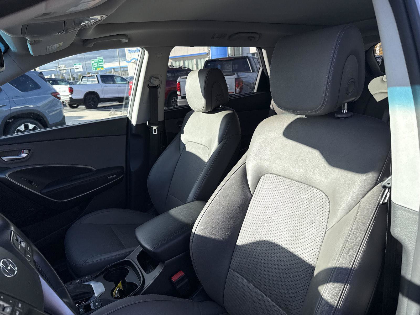 Used 2019 Hyundai Santa Fe XL AWD/4WD image 11