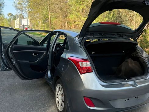 Used 2016 Hyundai Elantra GT image 14