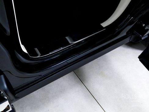 Used 2022 Rolls-Royce Cullinan image 22