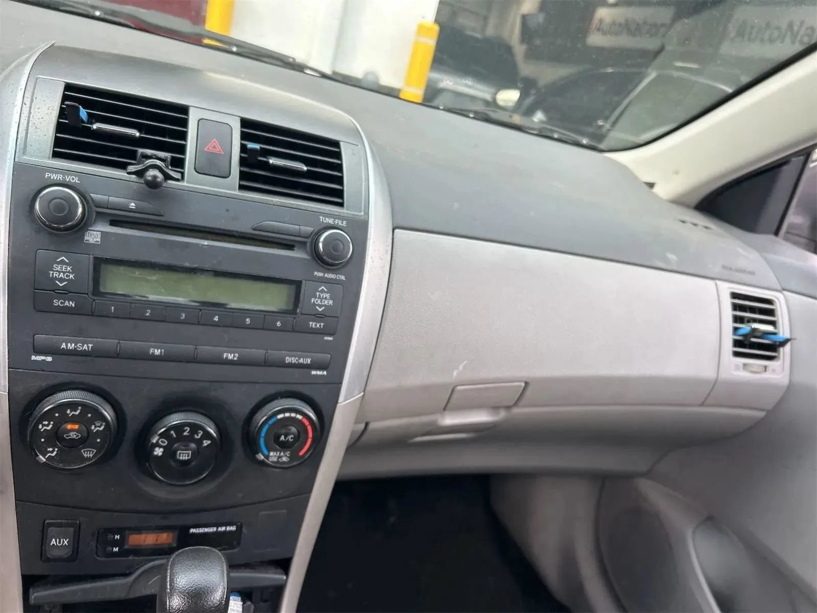 Used 2010 Toyota Corolla LE w/ LE EVP Pkg #1 FWD image 5