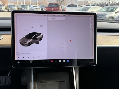 Used 2018 Tesla Model 3 Long Range image 16