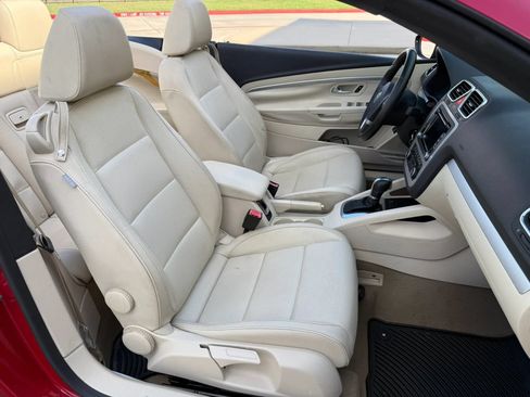 Used 2012 Volkswagen Eos Komfort FWD image 21