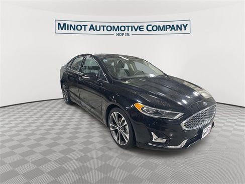 Used 2020 Ford Fusion Titanium image 2
