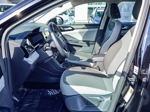 Used 2024 Volkswagen Taos S image 2