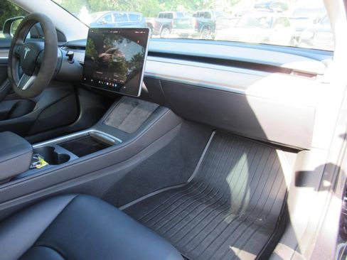 Used 2023 Tesla Model 3 Standard Range RWD image 11