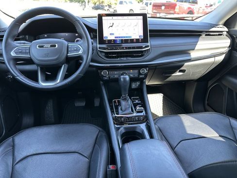 Certified 2022 Jeep Compass Trailhawk w/ Trailhawk Elite Group AWD/4WD image 10