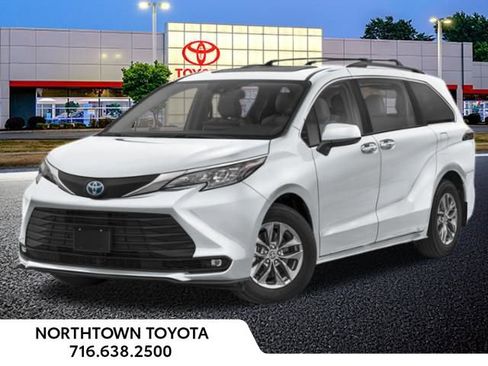New 2026 Toyota Sienna XLE FWD image 1