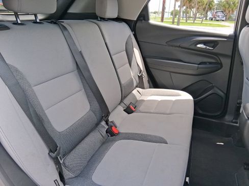 Used 2025 Chevrolet TrailBlazer LT FWD image 18