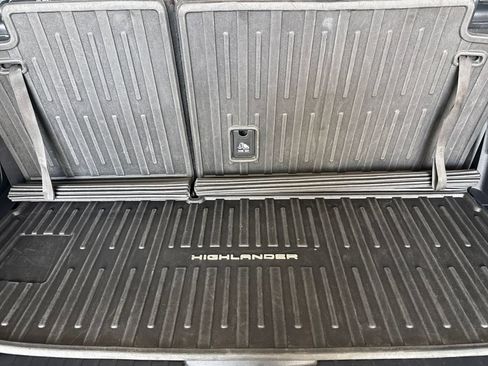 Used 2021 Toyota Highlander Limited AWD/4WD image 17