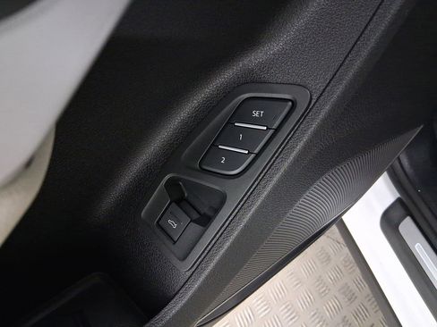 New 2025 Audi Q3 2.0T Premium w/ Convenience Package image 11