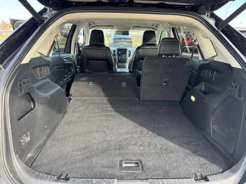 Used 2024 Ford Edge Titanium image 28