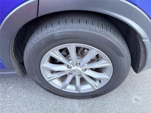 Used 2025 Honda CR-V EX-L image 10