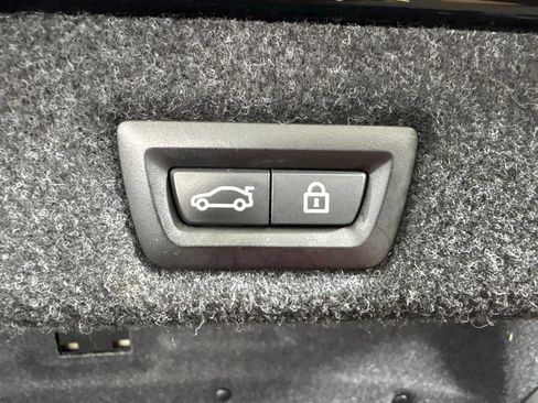 Used 2020 BMW 530i w/ Premium Package RWD image 32