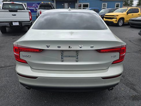 Used 2019 Volvo S60 T5 Momentum w/ Multimedia Package FWD image 4