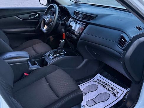 Used 2017 Nissan Rogue S w/ S Appearance Package image 7