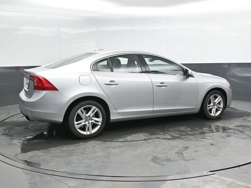 Used 2014 Volvo S60 T5 image 2