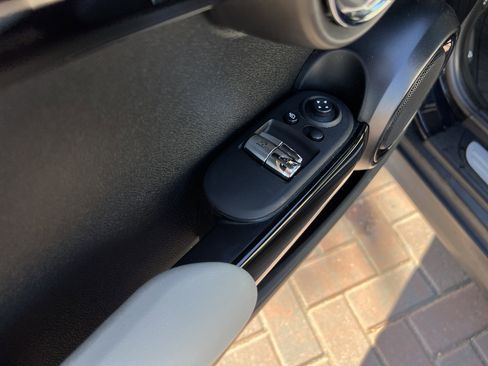 Used 2022 MINI Cooper S image 15