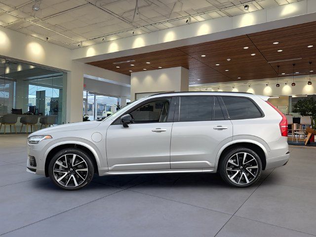 Used 2023 Volvo XC90 T8 Ultimate w/ Protection Package Premier AWD/4WD image 2