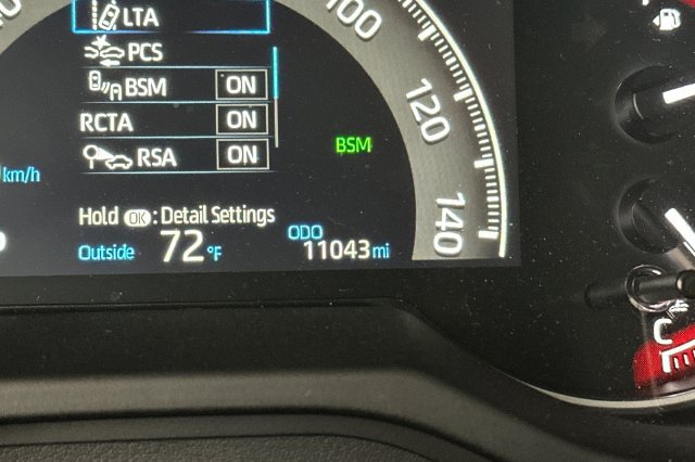 Used 2025 Toyota RAV4 XLE w/ Convenience Package FWD image 30