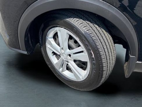 Used 2025 Nissan Kicks Play S FWD image 31