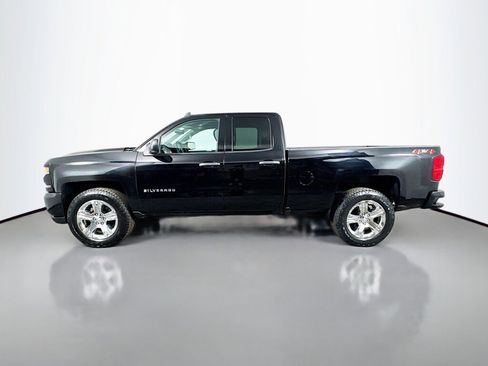 Used 2018 Chevrolet Silverado 1500 Custom w/ Custom Convenience Package AWD/4WD image 2
