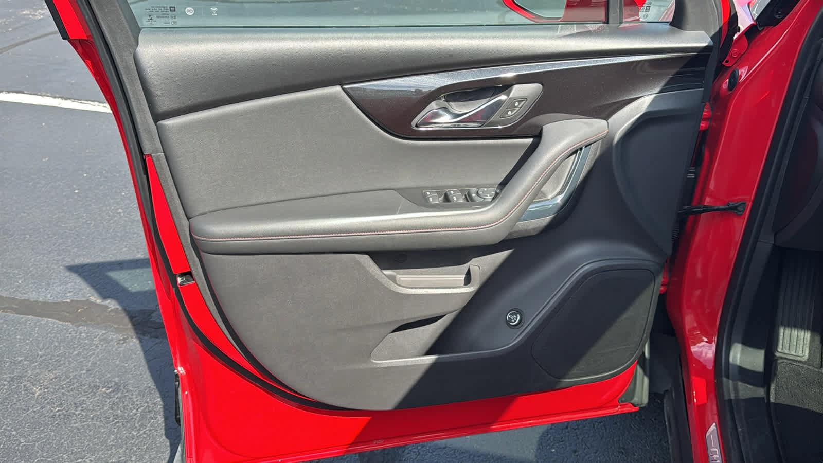 Certified 2019 Chevrolet Blazer RS w/ Sun and Wheels Package FWD image 6