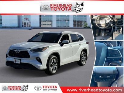 Used 2023 Toyota Highlander XLE