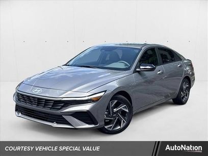 New 2025 Hyundai Elantra SEL