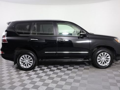 Used 2019 Lexus GX 460 Premium w/ Premium Package AWD/4WD image 9