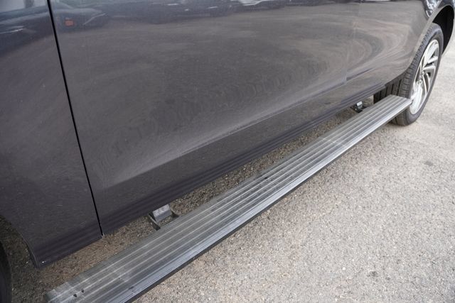 Used 2025 Lincoln Navigator L Reserve AWD/4WD image 14