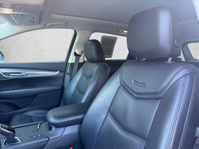 Used 2018 Cadillac XT5 Premium Luxury FWD image 17