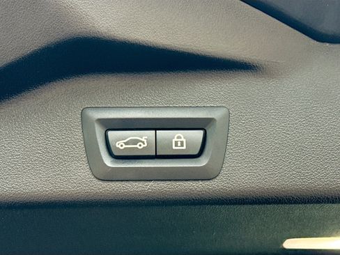 Used 2021 BMW X5 sDrive40i w/ Convenience Package image 14